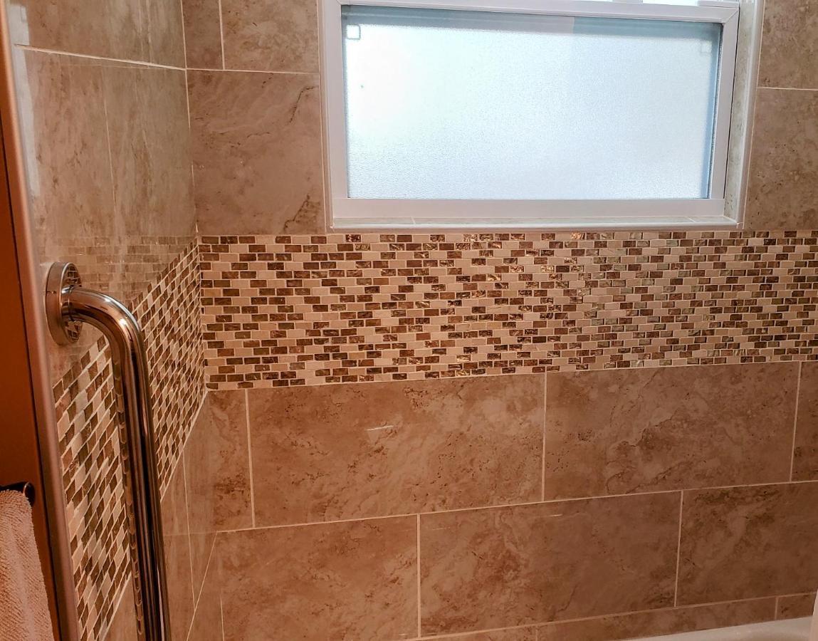 Stylish Suite Tampa Minutes To Hard Rock Casino Mango Eksteriør billede
