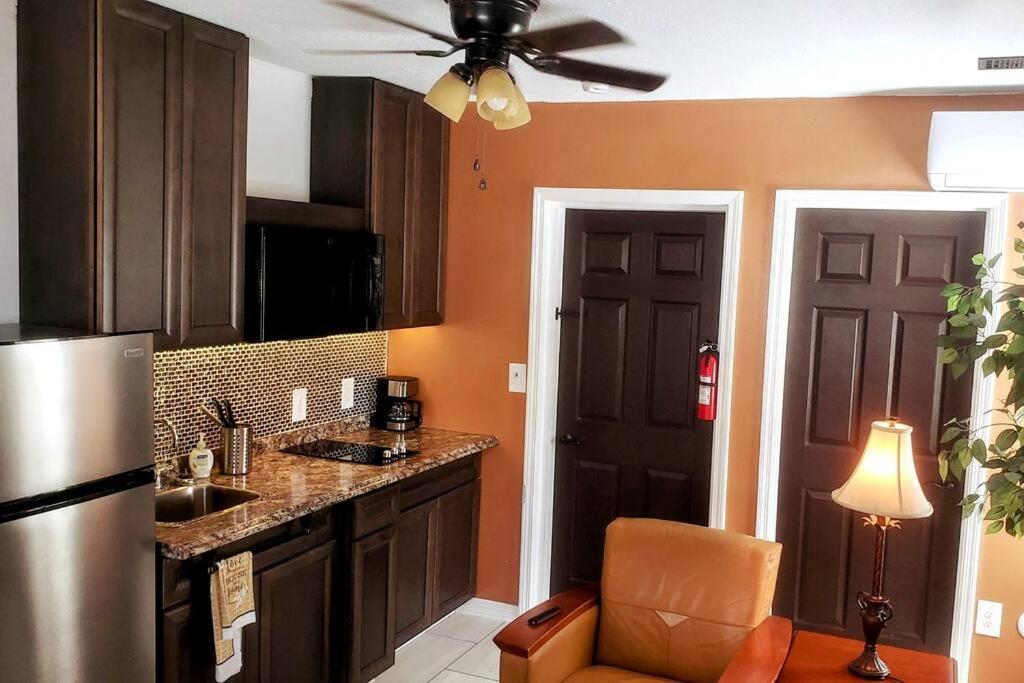 Stylish Suite Tampa Minutes To Hard Rock Casino Mango Eksteriør billede